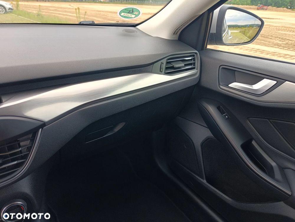 Ford Focus - 23