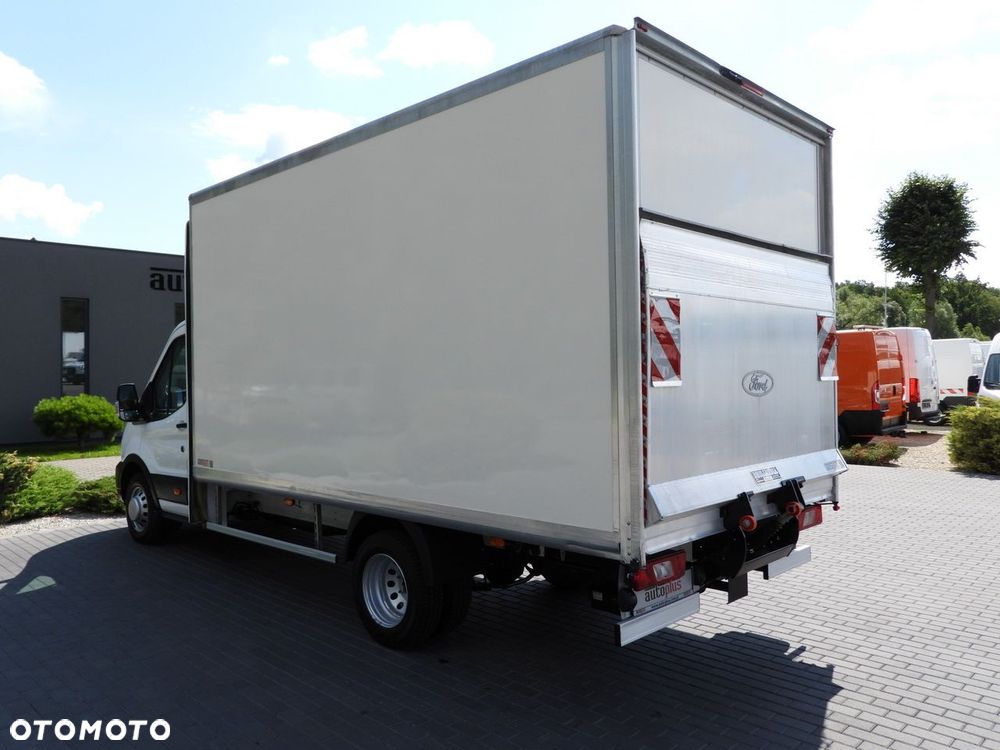 Ford TRANSIT KONTENER WINDA 8 PALET TEMPOMAT LEDY BLIŹNIACZE KOŁA KLIMATYZACJA  130KM - 10