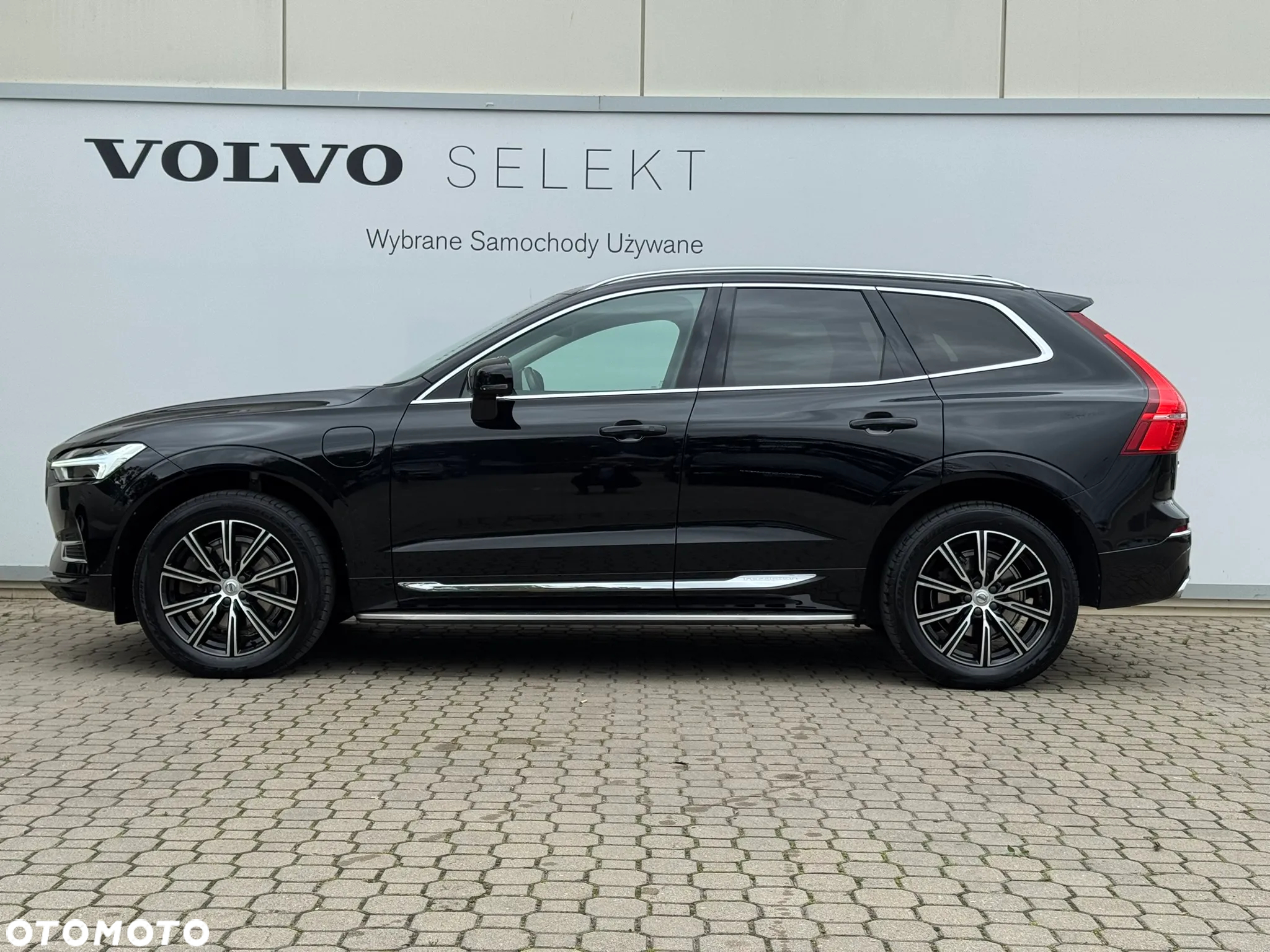 Volvo XC 60 T8 AWD Plug-In Hybrid Inscription - 2