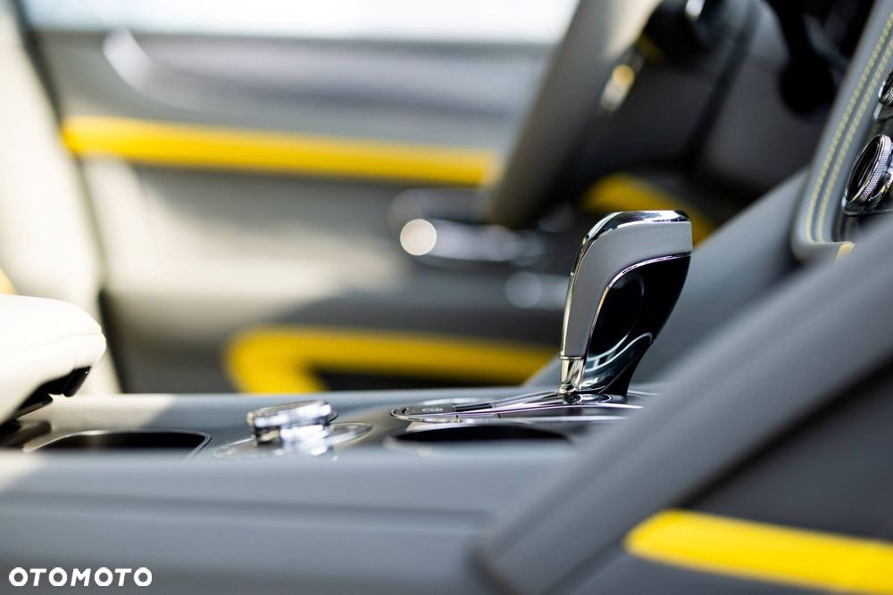 Bentley Bentayga - 12