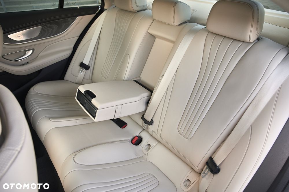 Mercedes-Benz CLS - 27