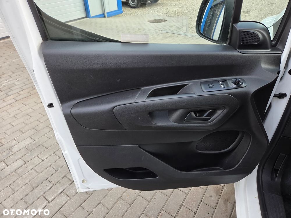 Toyota Proace City - 10