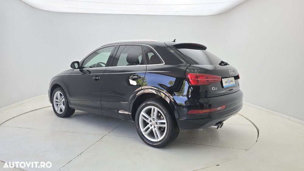 Audi Q3 2.0 TDI Quattro Stronic Design - 8