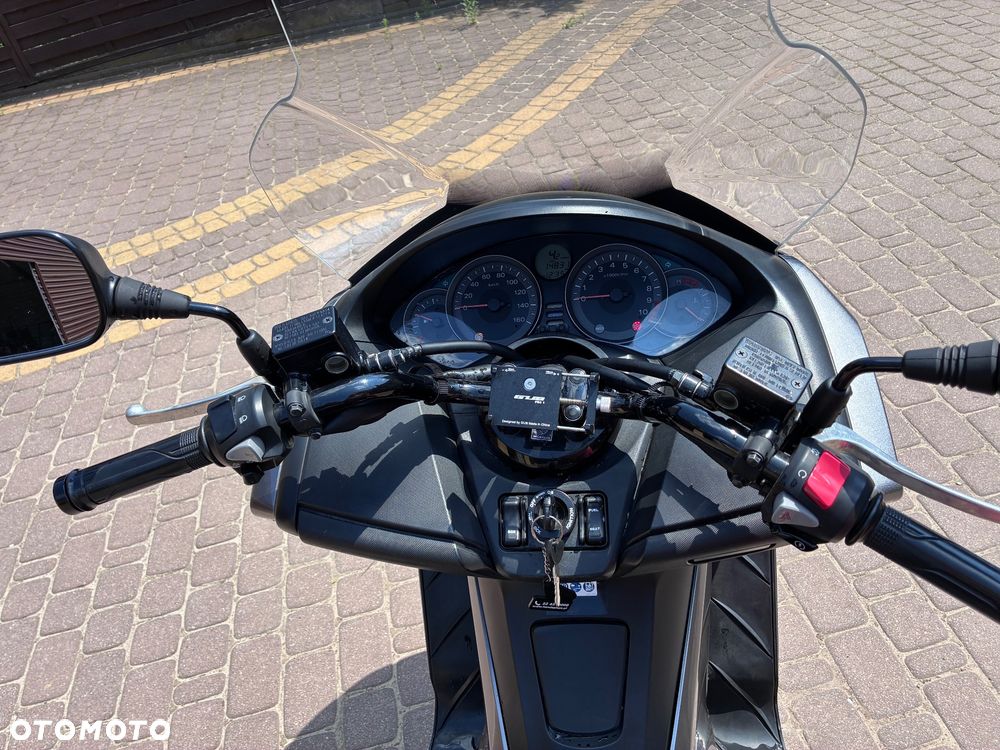 Honda NSS - 18