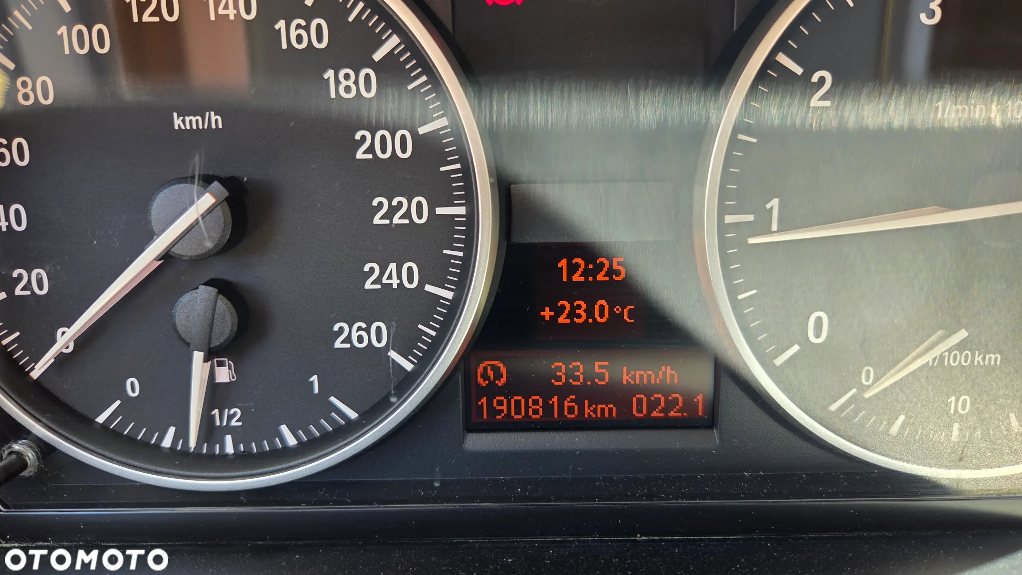BMW X1 sDrive18i - 26