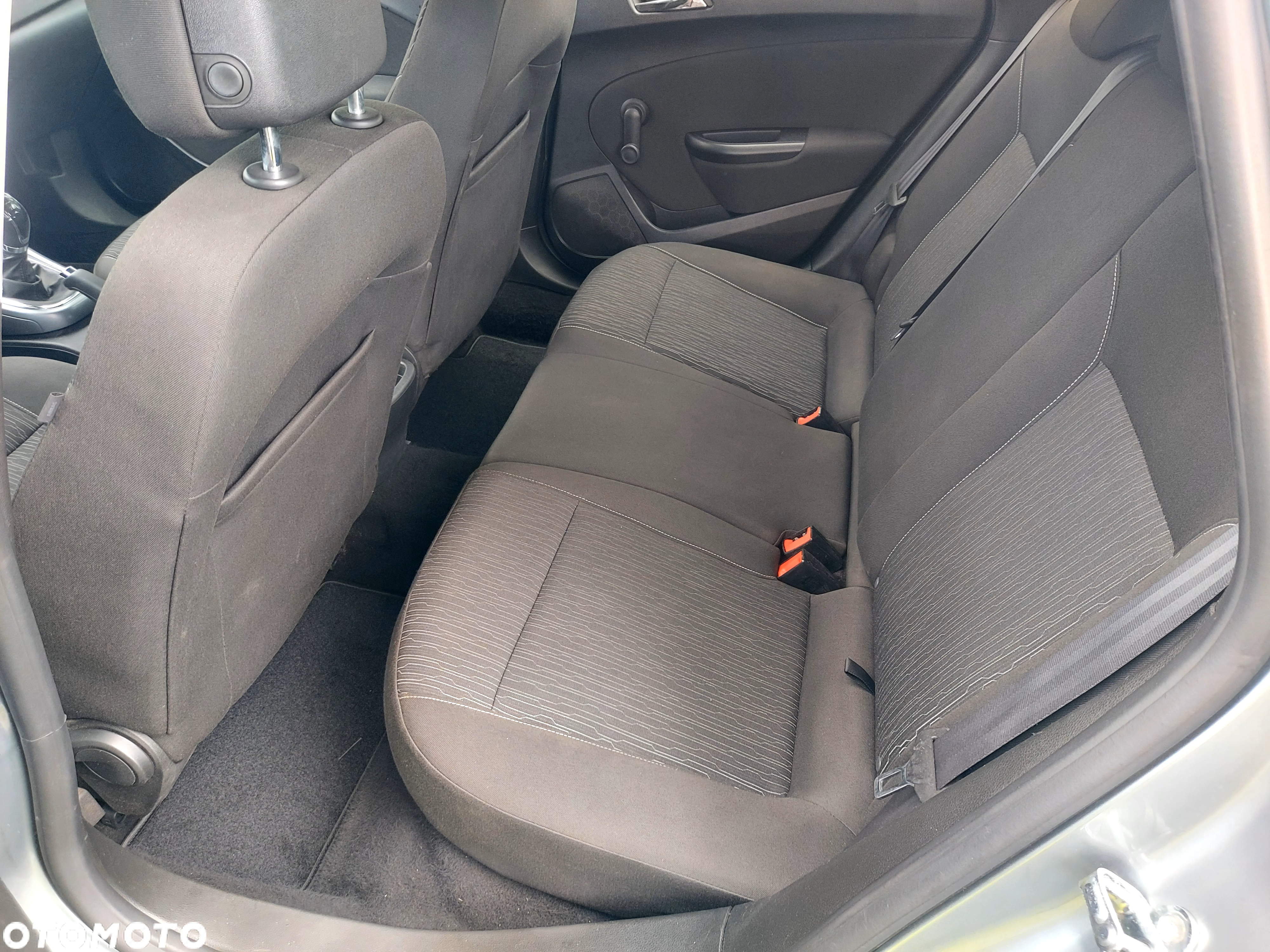 Opel Astra 1.6 Color Edition - 8
