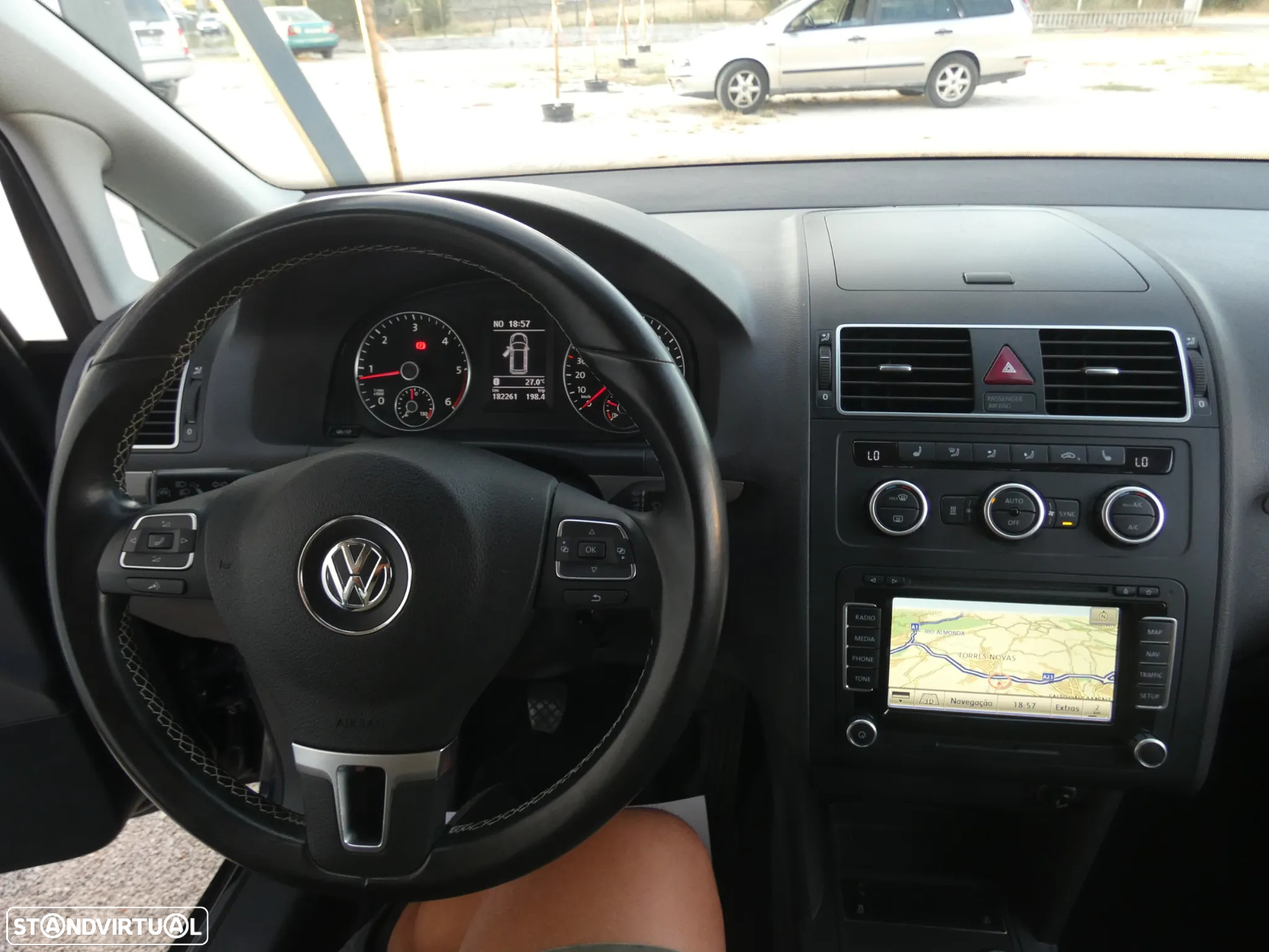 VW Touran 2.0 TDI DPF BlueMotion MATCH - 15