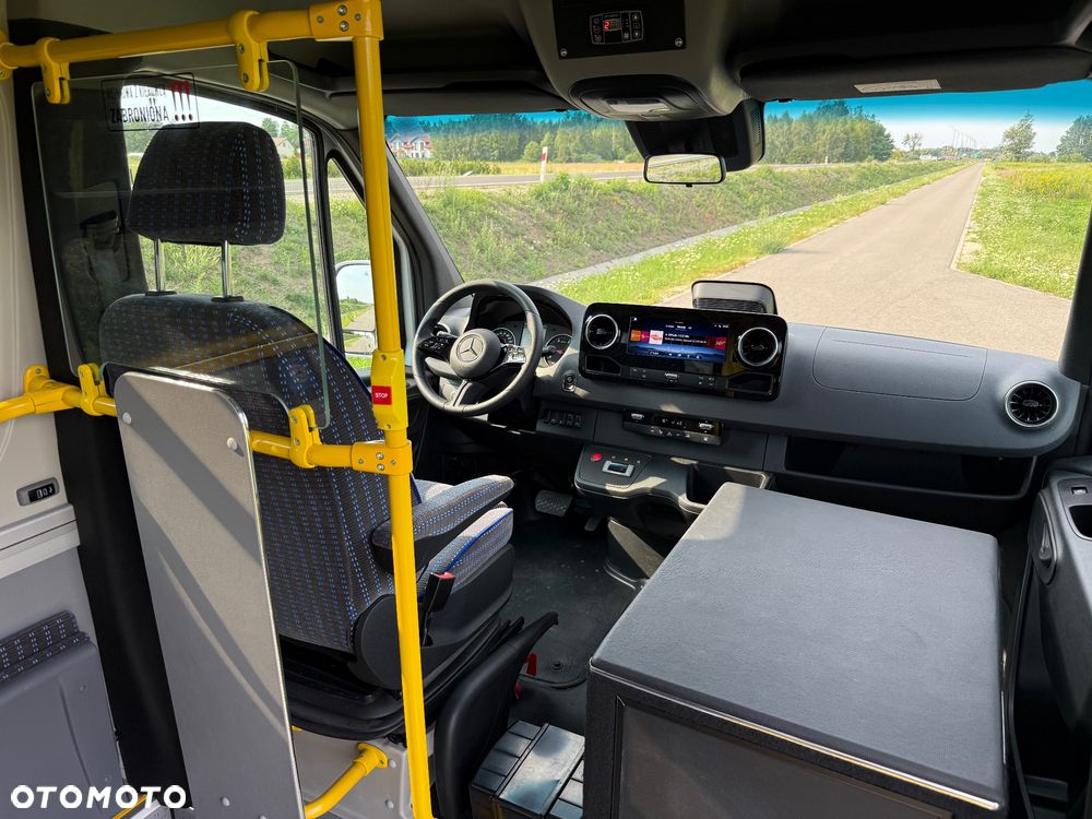 Mercedes-Benz Sprinter 517 - 31