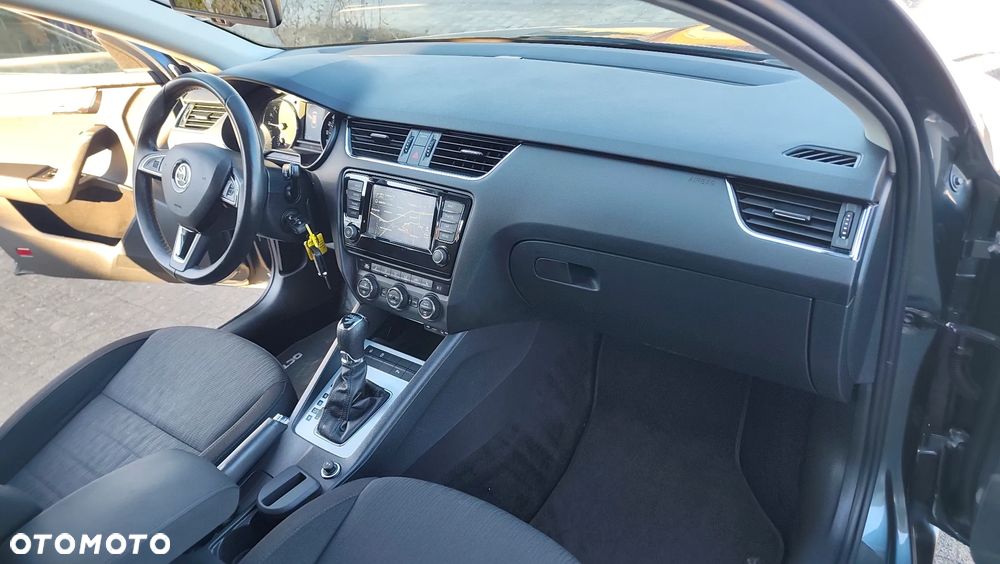 Skoda Octavia 2.0 TDI DSG Ambition - 35