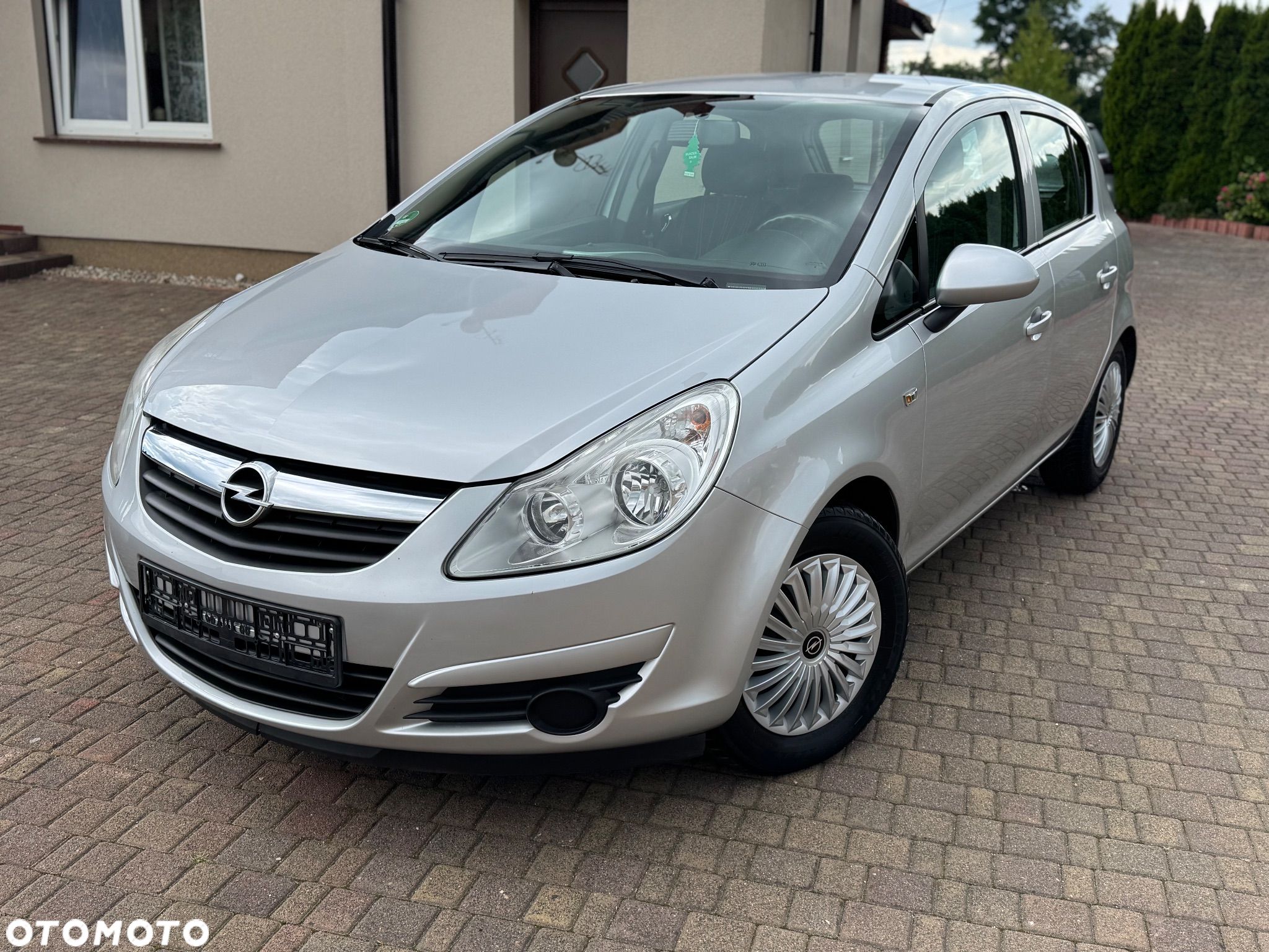 Opel Corsa 1.2 16V Cosmo - 1