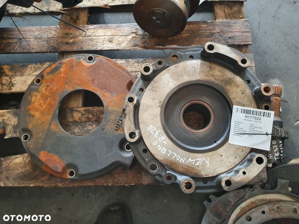 OBUDOWA TRAKTOR NEW HOLLAND T8.320 - 1