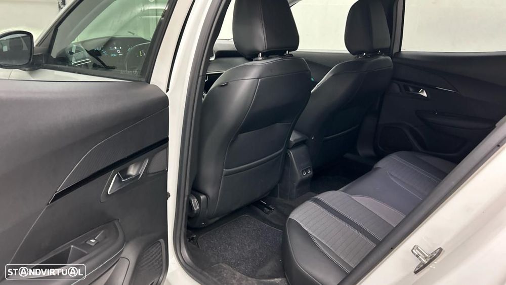 Peugeot e-2008 50 kWh Allure - 6