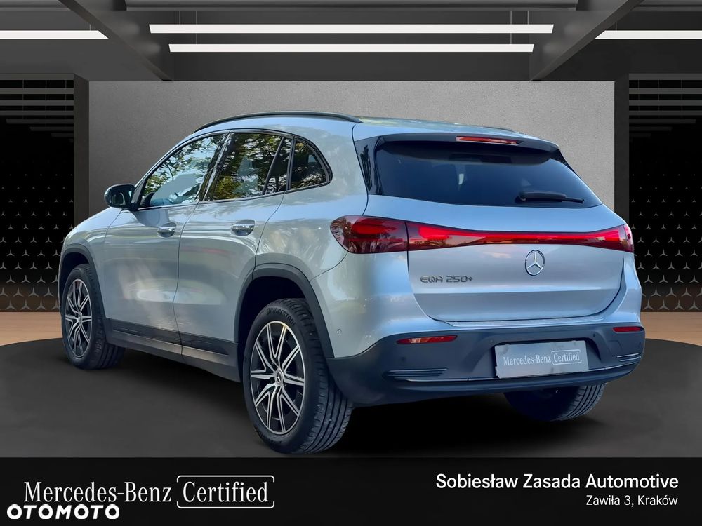 Mercedes-Benz EQA 250+ 70.5kWh Electric Art - 3