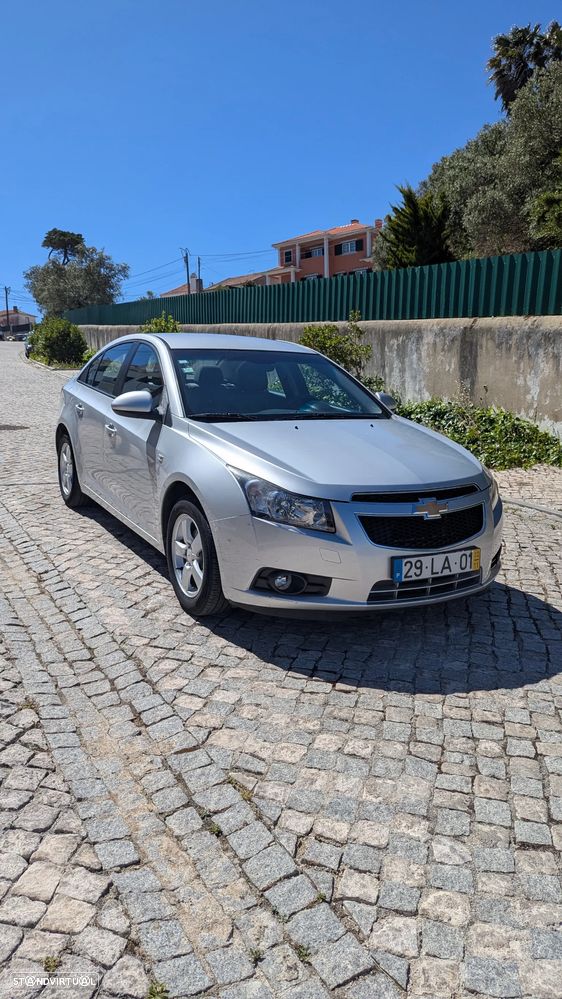 Chevrolet Cruze 1.6 LS - 2