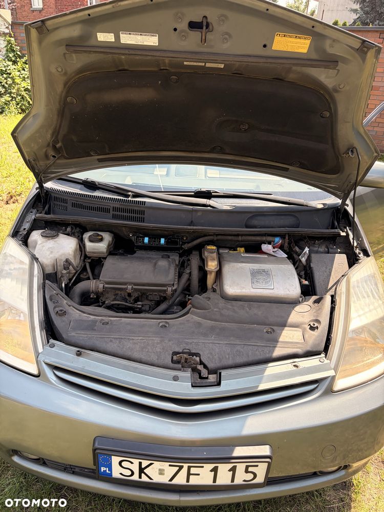 Toyota Prius - 8