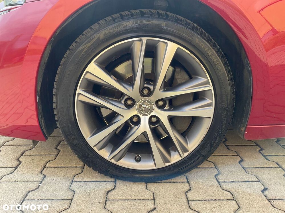 Lexus IS 200t Elegance - 32