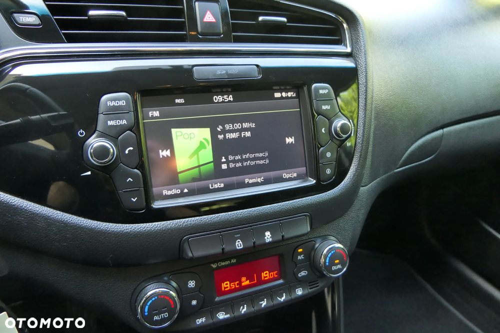 Kia Ceed 1.6 GDI L - 29