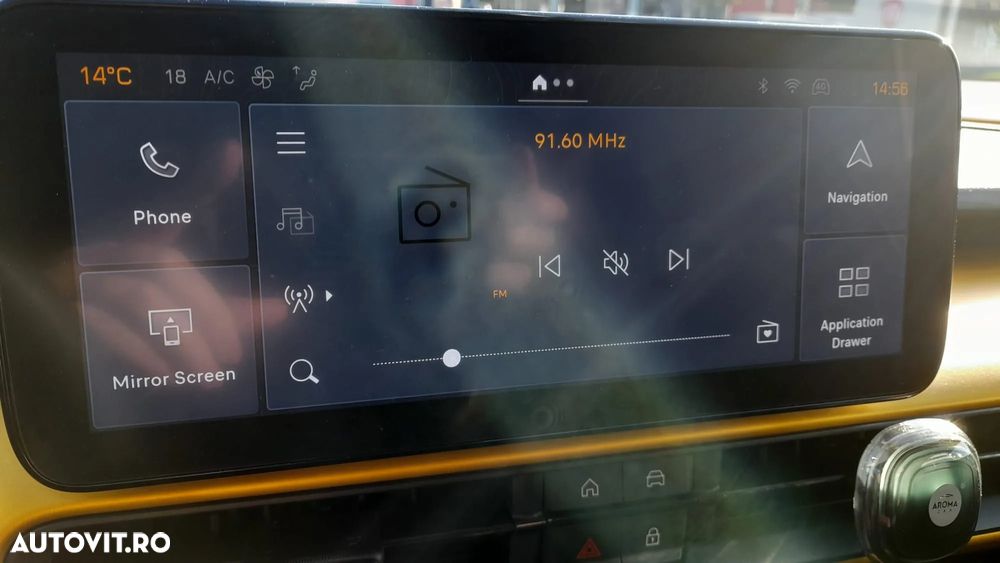 Jeep Avenger 1.2 AT6 Turbo MHEV Summit - 9