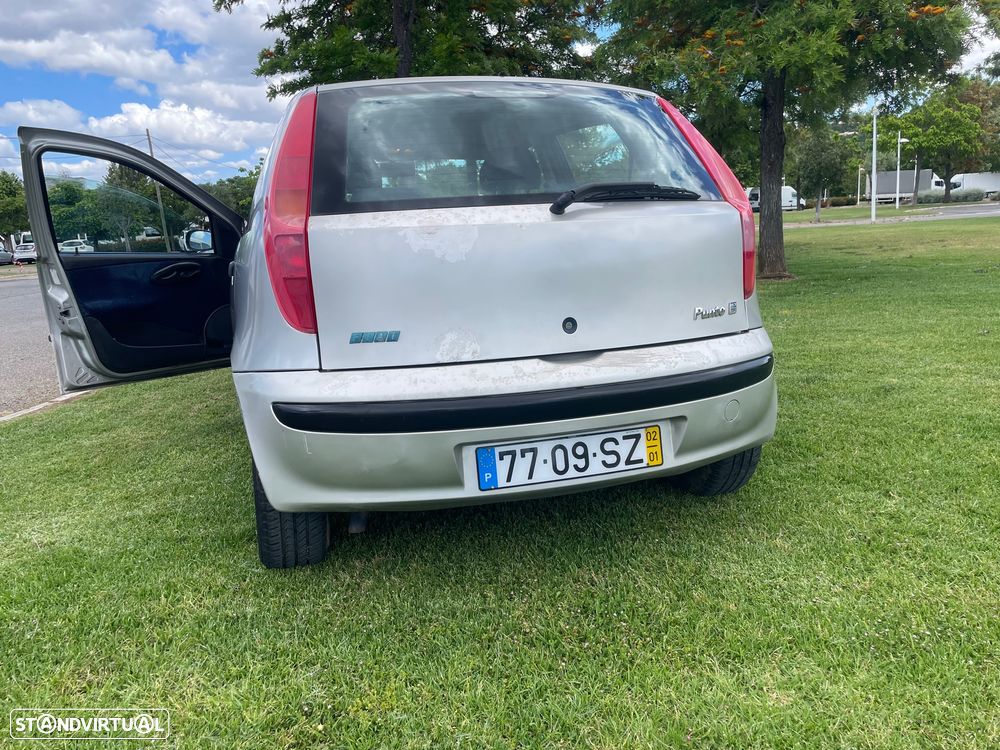 Fiat Punto 1.2 16V HLX - 2
