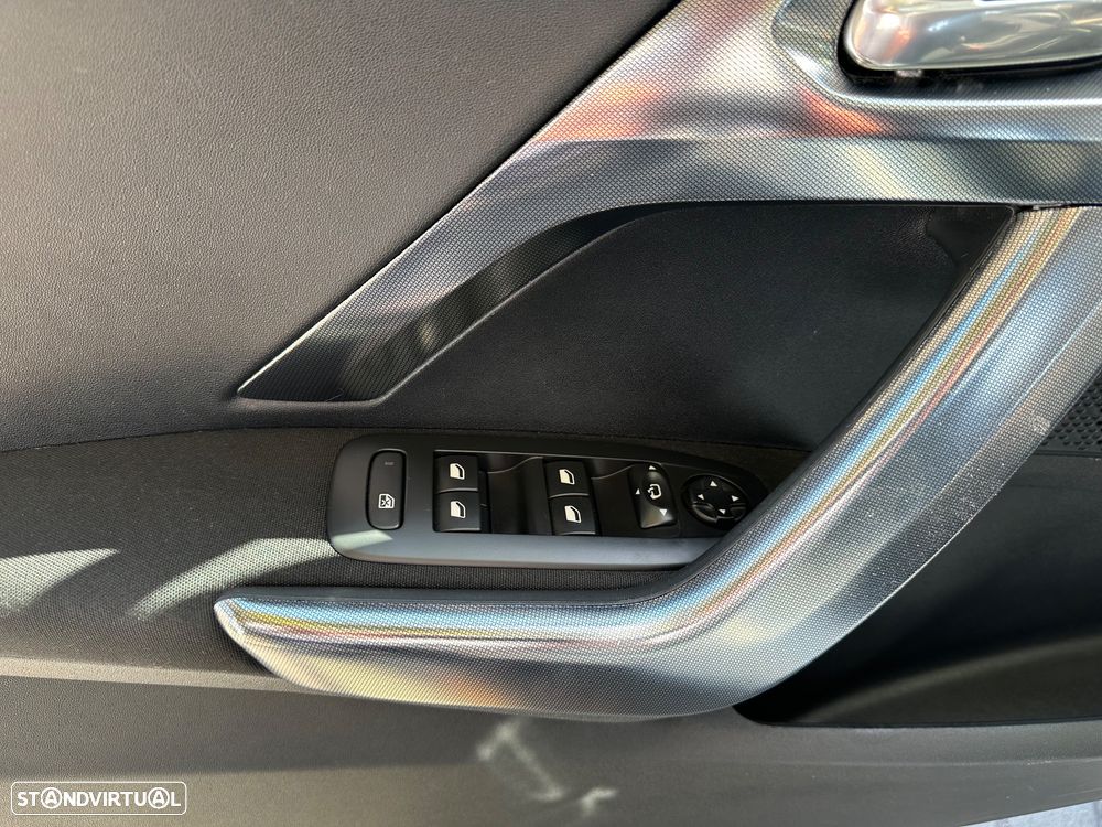 Peugeot 2008 PureTech 110 Stop&Start EAT6 Allure - 24