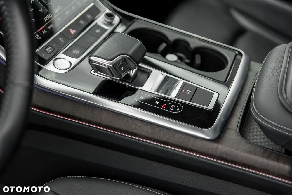 Audi Q8 55 TFSI quattro tiptronic - 21