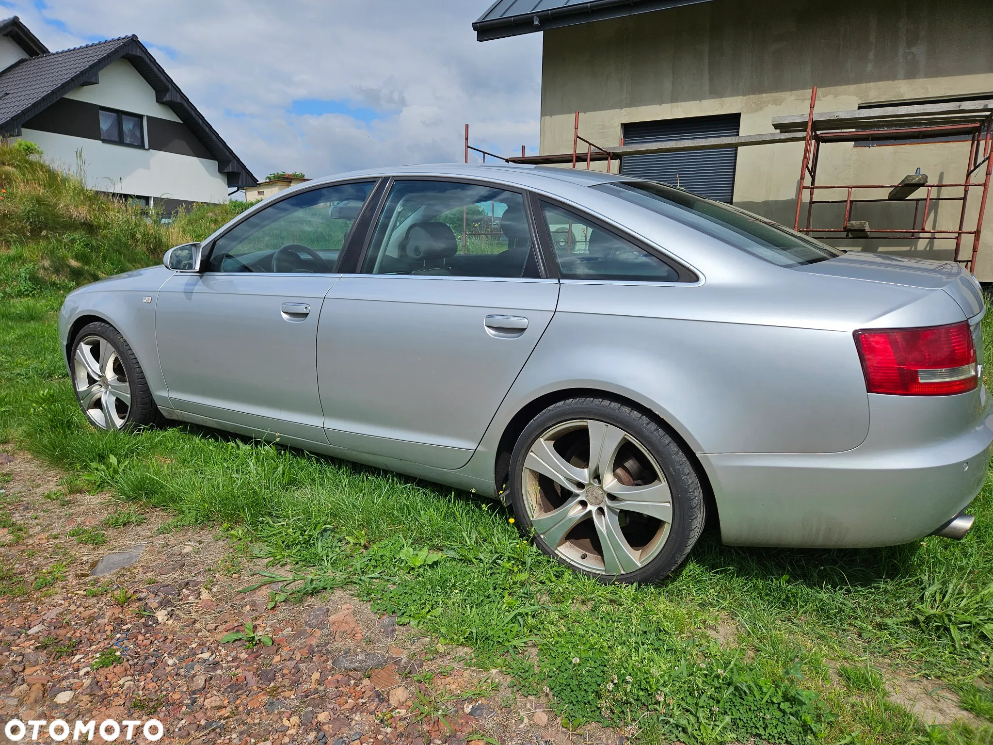 Audi A6 2.4 - 12
