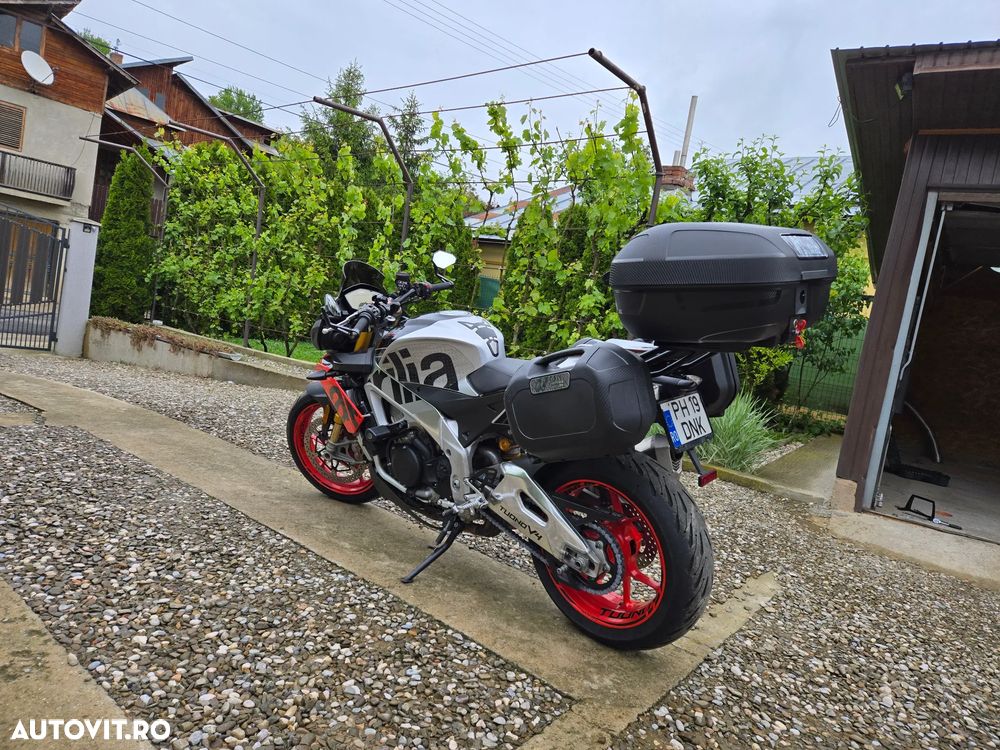 Aprilia Tuono V4 - 15