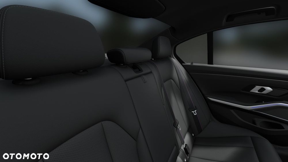 BMW Seria 3 330i xDrive M Sport sport - 4