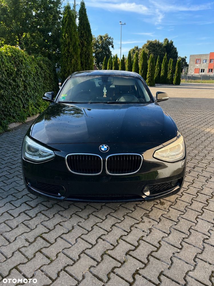 BMW Seria 3 318i - 1