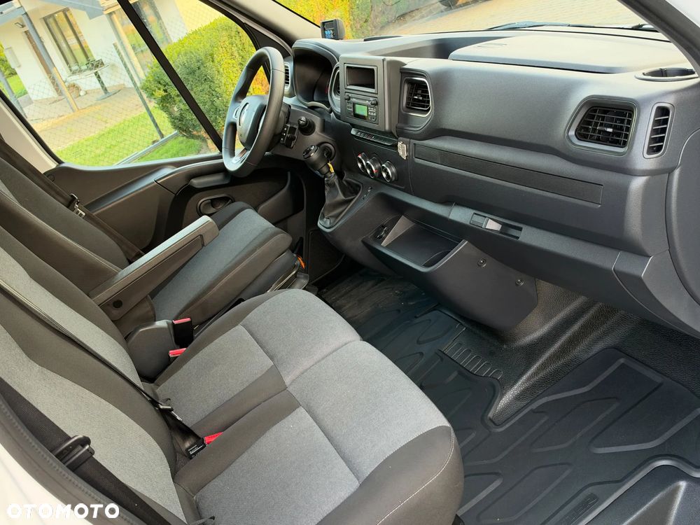 Renault Master - 18
