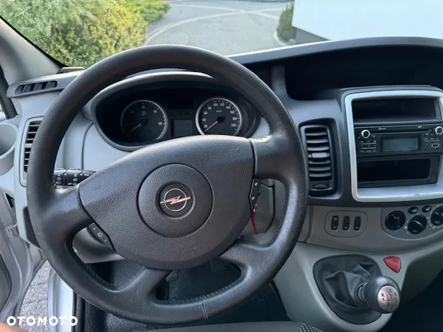 Opel Vivaro - 10