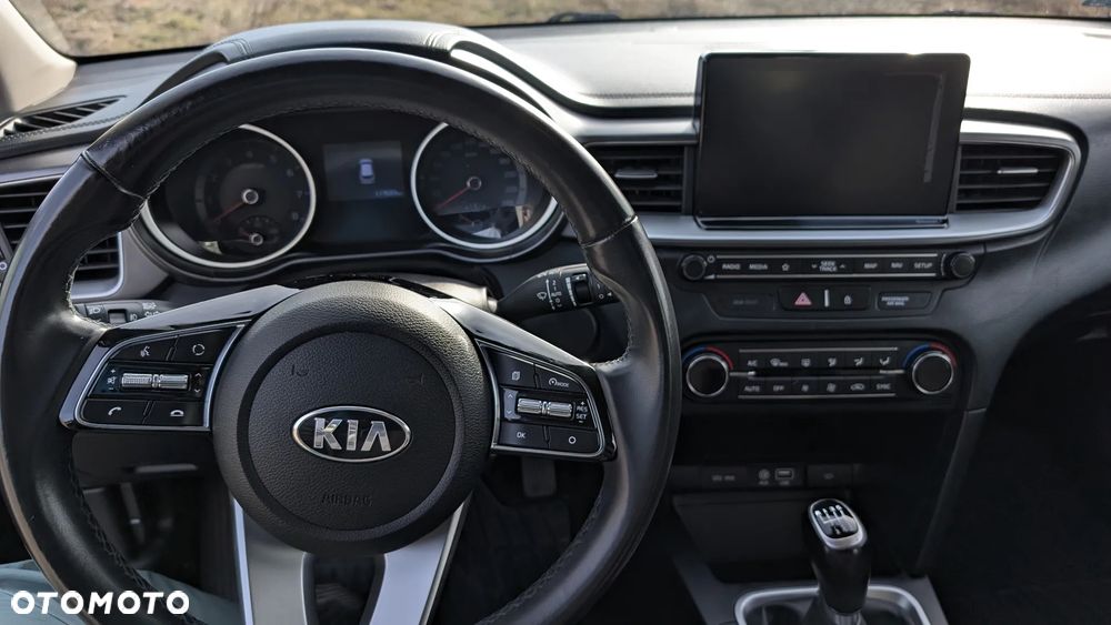 Kia Ceed 1.4 T-GDI M - 21