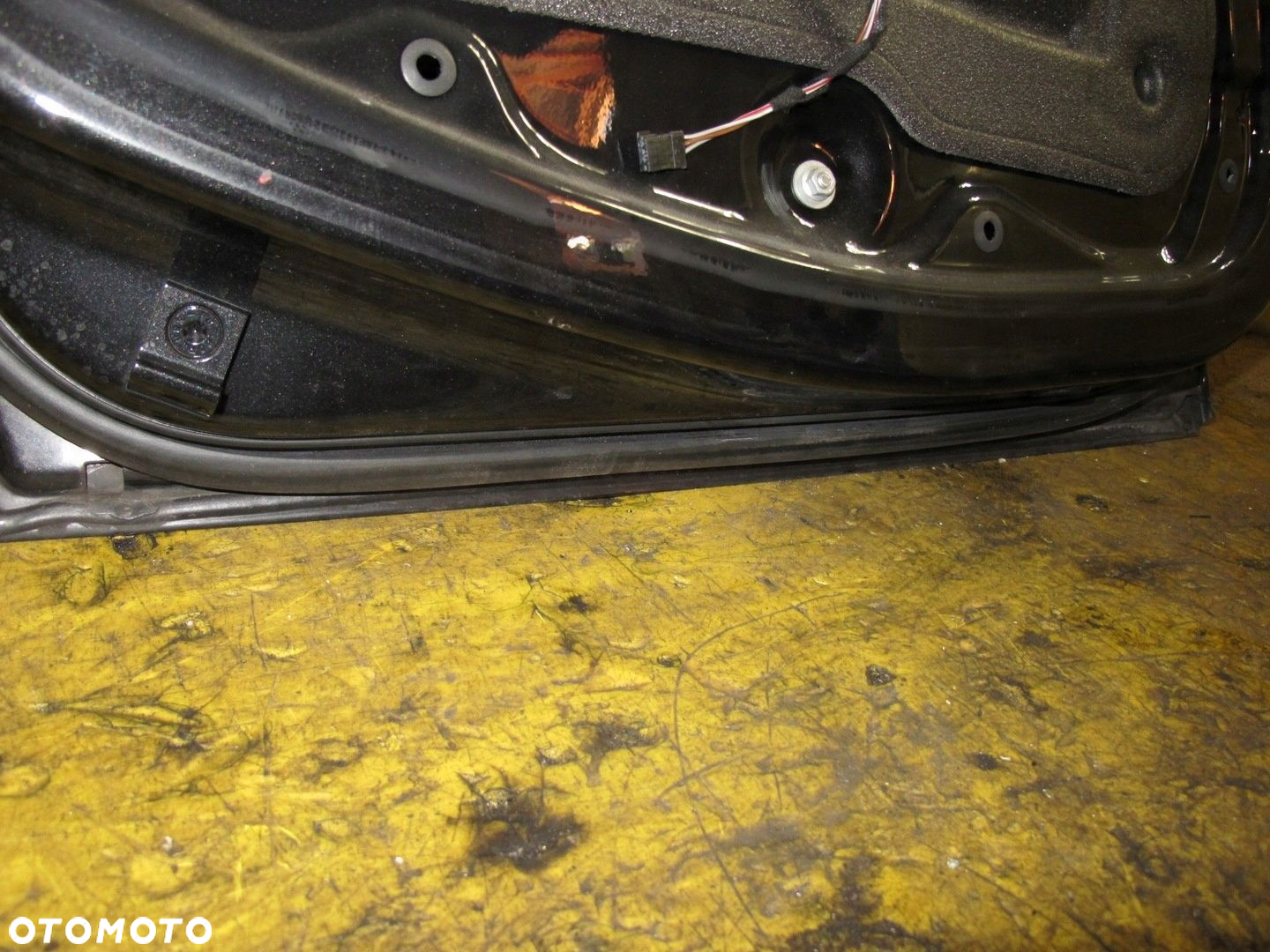 BMW 3 E90 DRZWI TYŁ LEWE 475 BLACK SAPPHIRE - 15