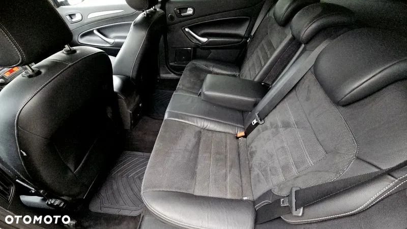 Ford Mondeo 2.0 Platinium X Plus (Titanium) - 21