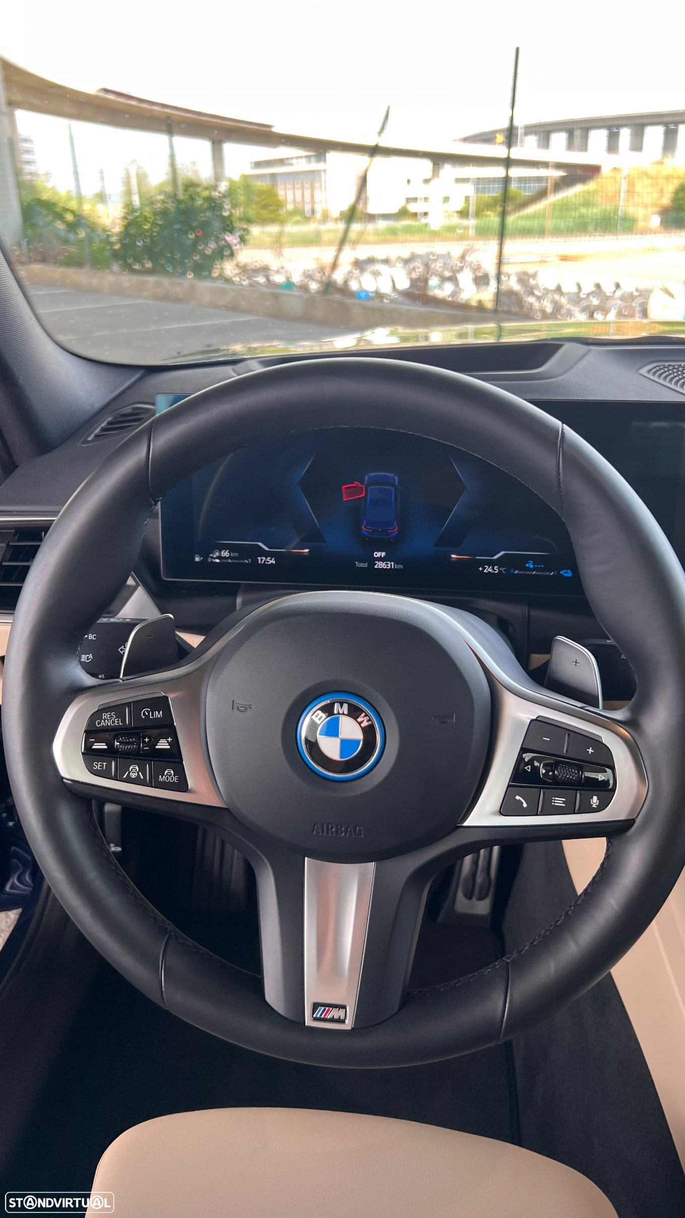 BMW 330 e Pack Desportivo M Auto - 27