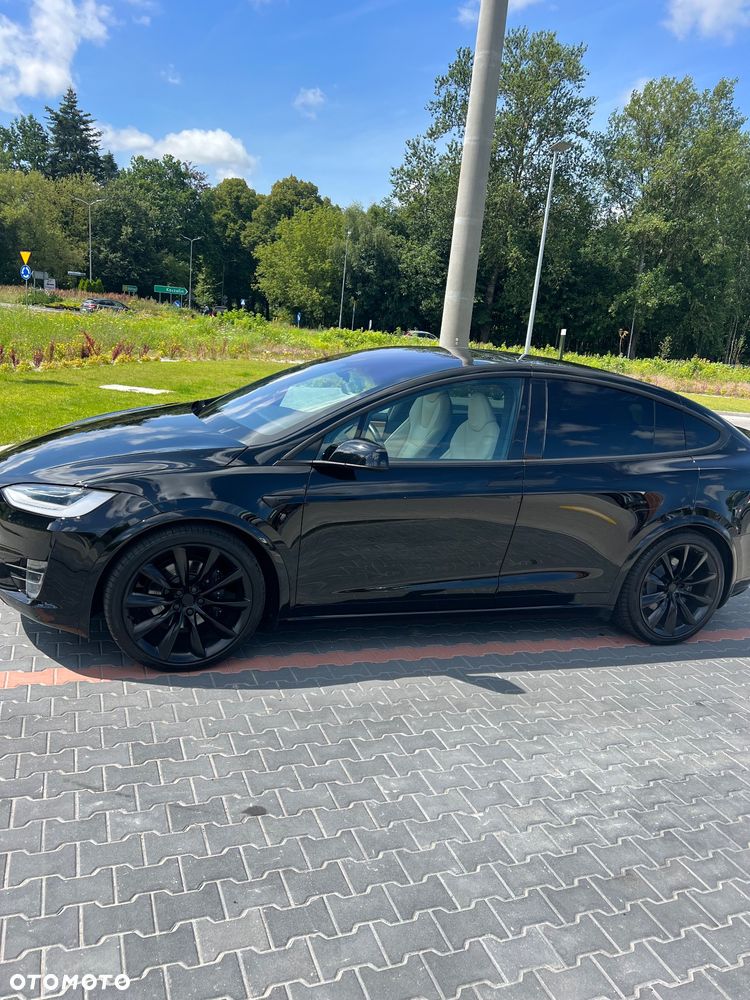 Tesla Model X - 2