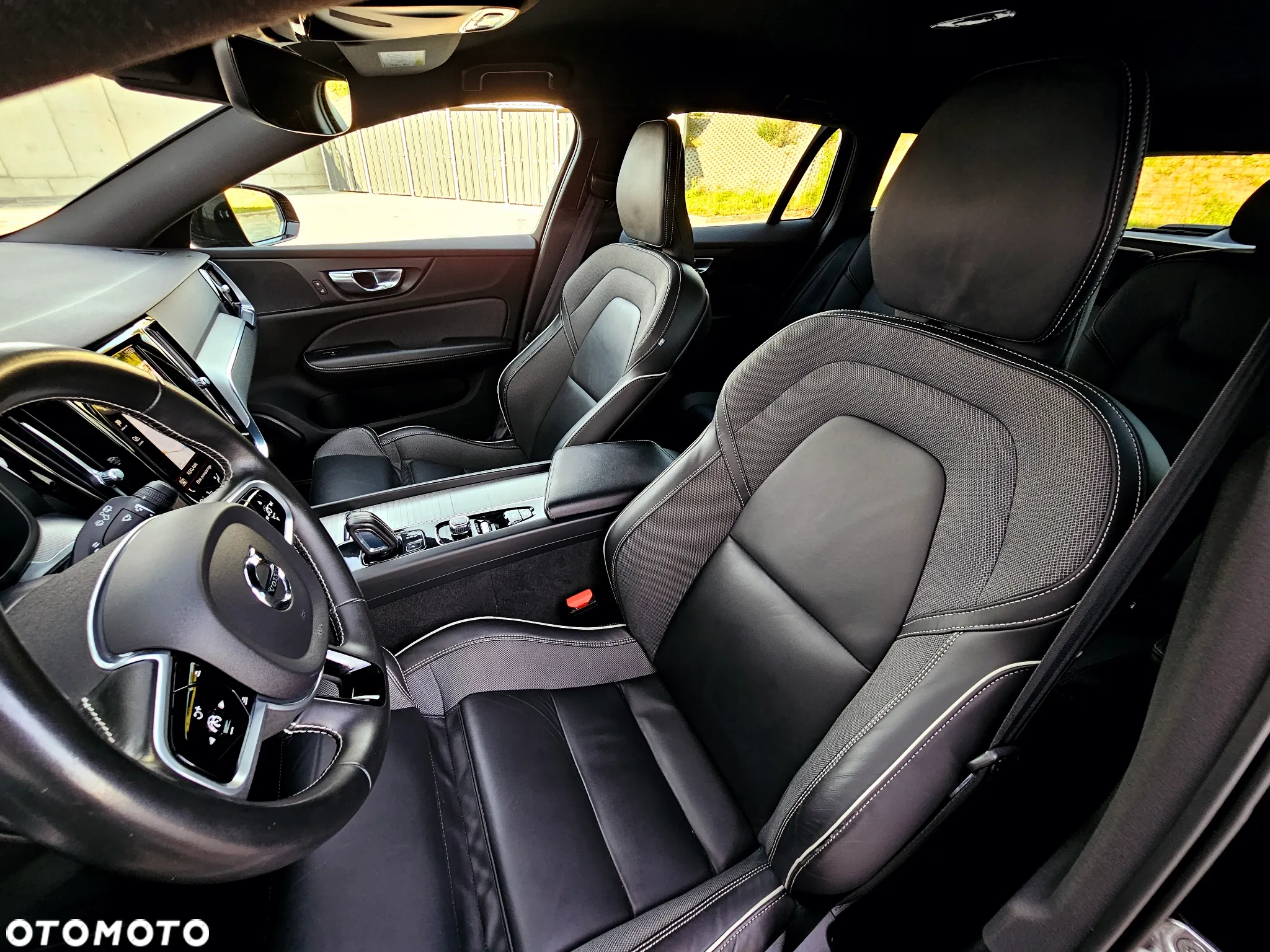 Volvo V60 B4 D Geartronic RDesign - 28