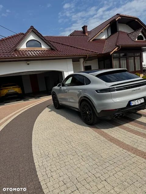 Porsche Cayenne Coupe GTS - 5