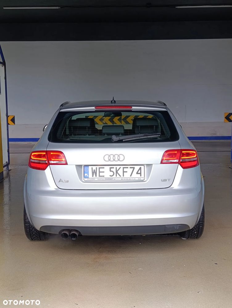 Audi A3 Sportback 1.8 TFSI Ambiente - 6