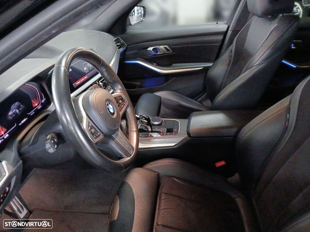 BMW 320 d Touring xDrive Pack M Shadow Auto - 10