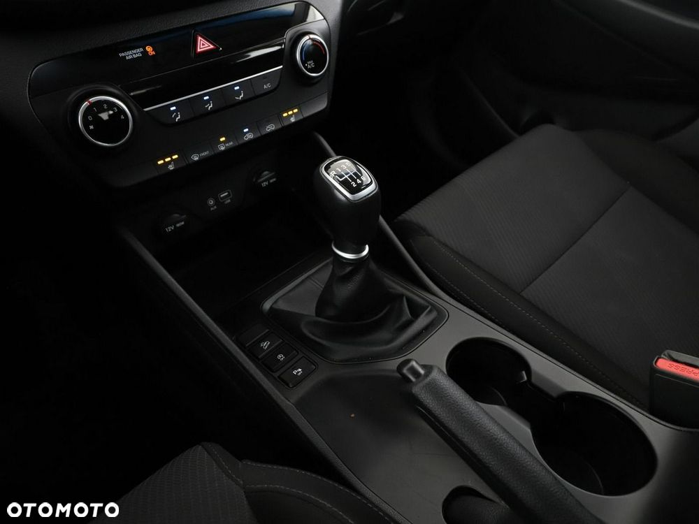 Hyundai Tucson 1.6 GDi 2WD Pure - 29