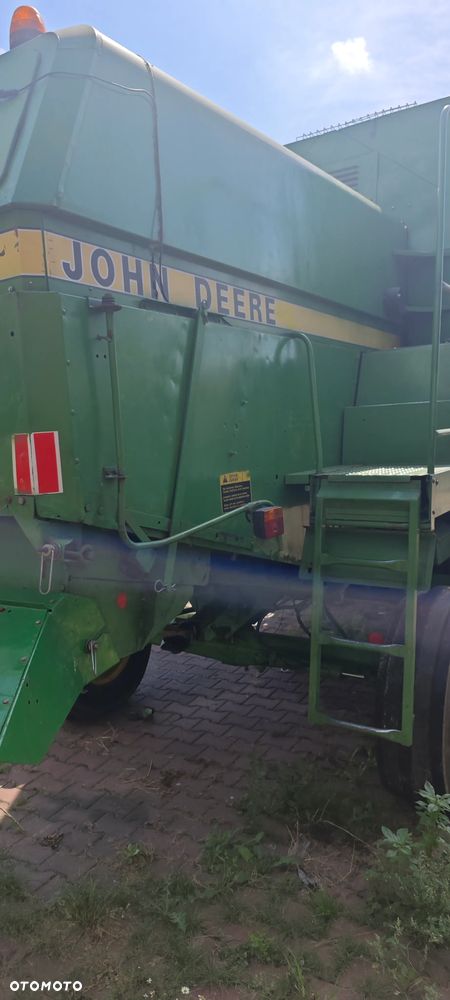 John Deere 1065 - 6
