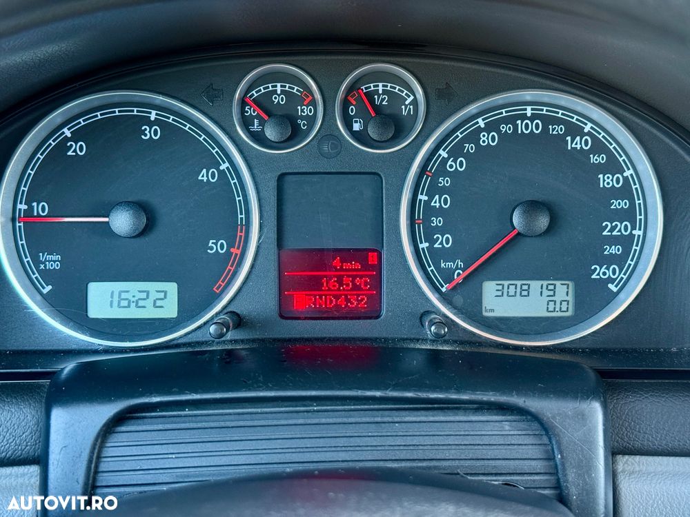 Volkswagen Passat - 21