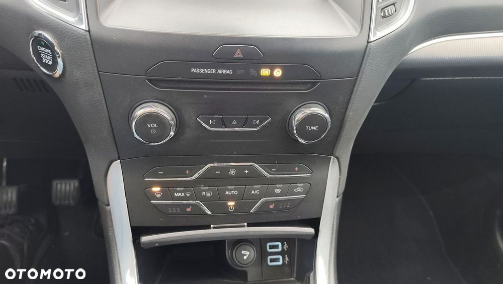 Ford Galaxy - 16