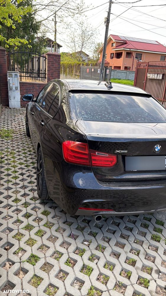 BMW Seria 3 320d xDrive - 4