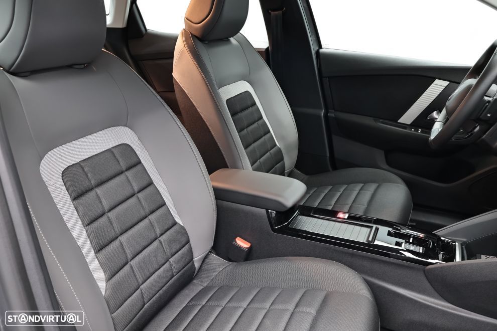 Citroën C4 X 1.2 Hybrid Plus e-DSC6 - 20