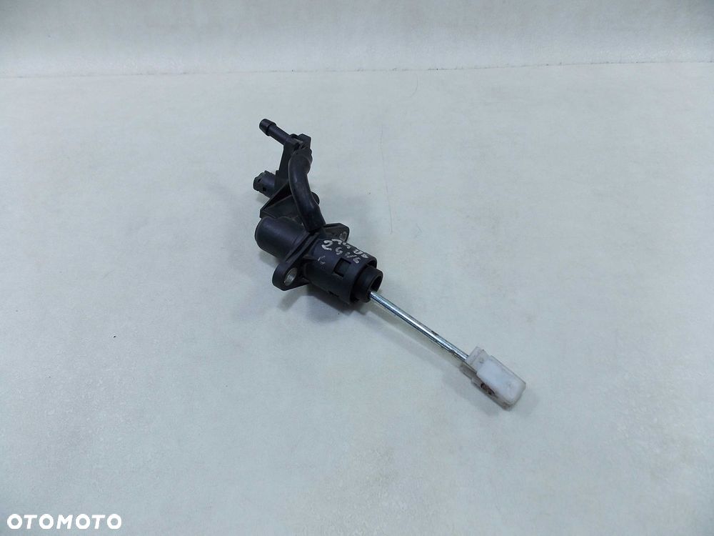 AUDI A4 B7 POMPKA SPRZEGLA 8E2721401AC UK ANGLIK - 1