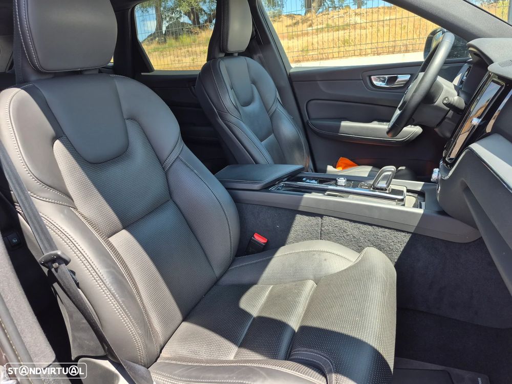 Volvo XC 60 2.0 B4 R-Design - 11