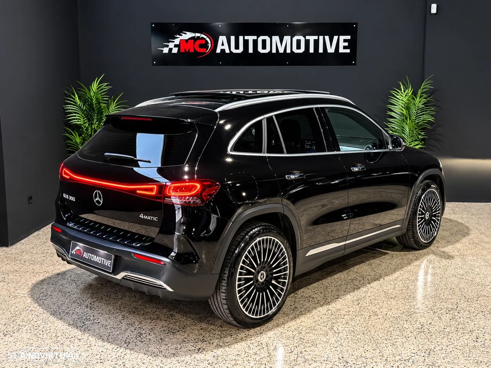 Mercedes-Benz EQA 300 4Matic AMG Line - 4