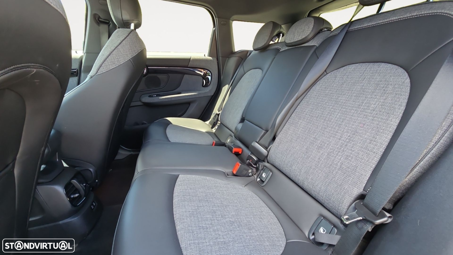 MINI Countryman Cooper SE Premium Classic Auto - 14